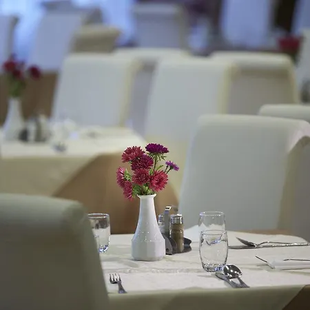 Отель Laterum 3*