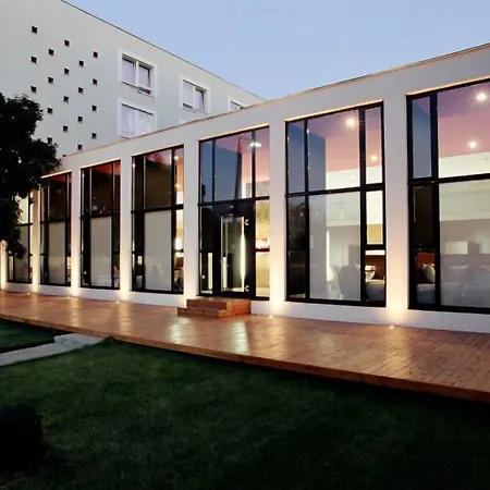 Отель Laterum 3*