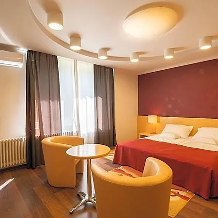 Laterum 3* Печ